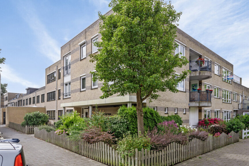 Mommastraat 12, Wateringen